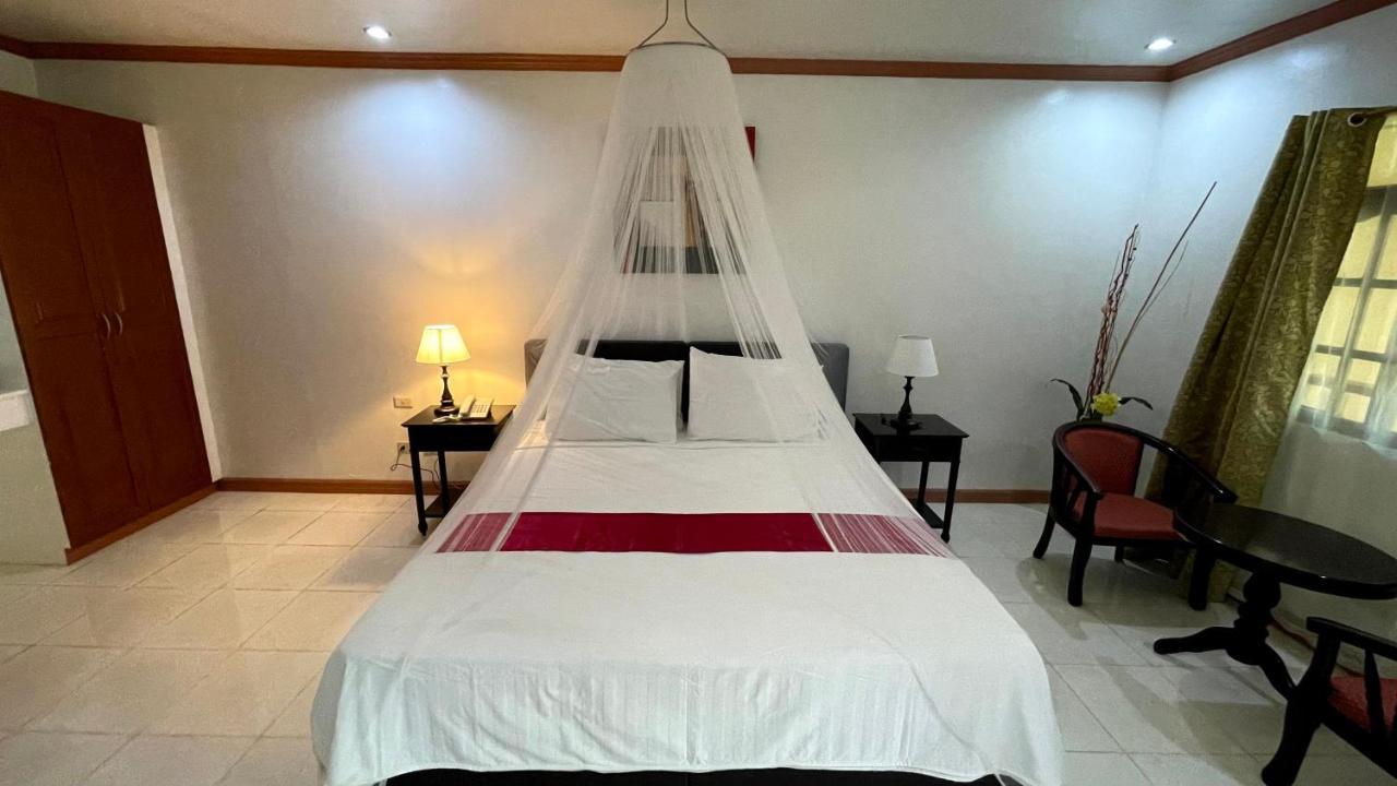 แอนดาไวท์บีชรีสอร์ท อันดา ภายนอก รูปภาพ